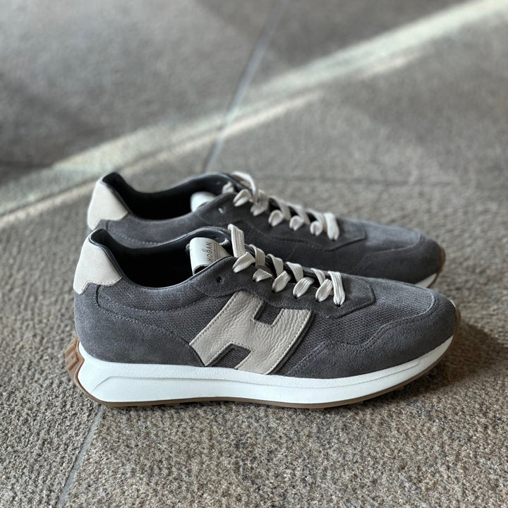 HOGAN SNEAKERS