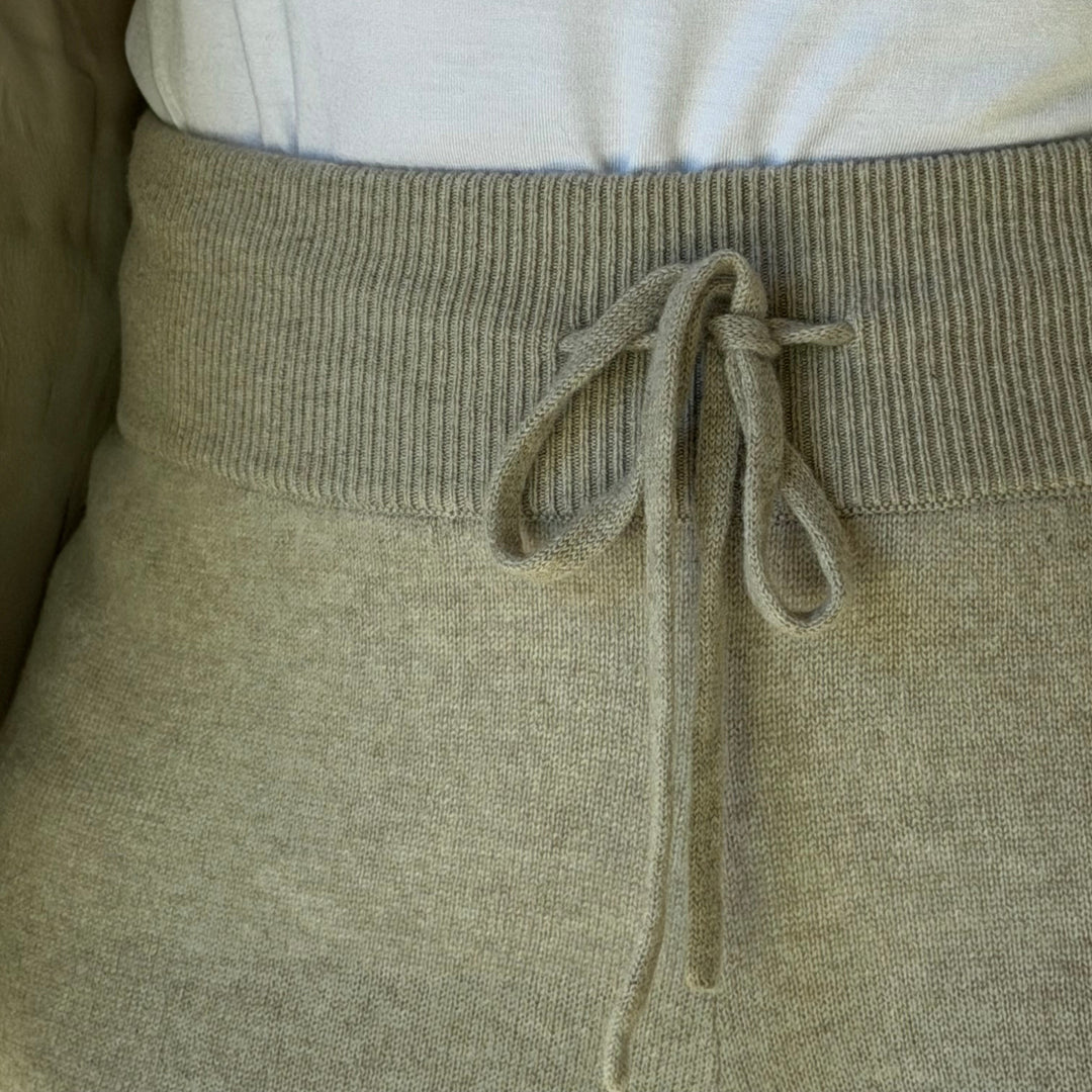 LISA YANG CASHMERE BUKS