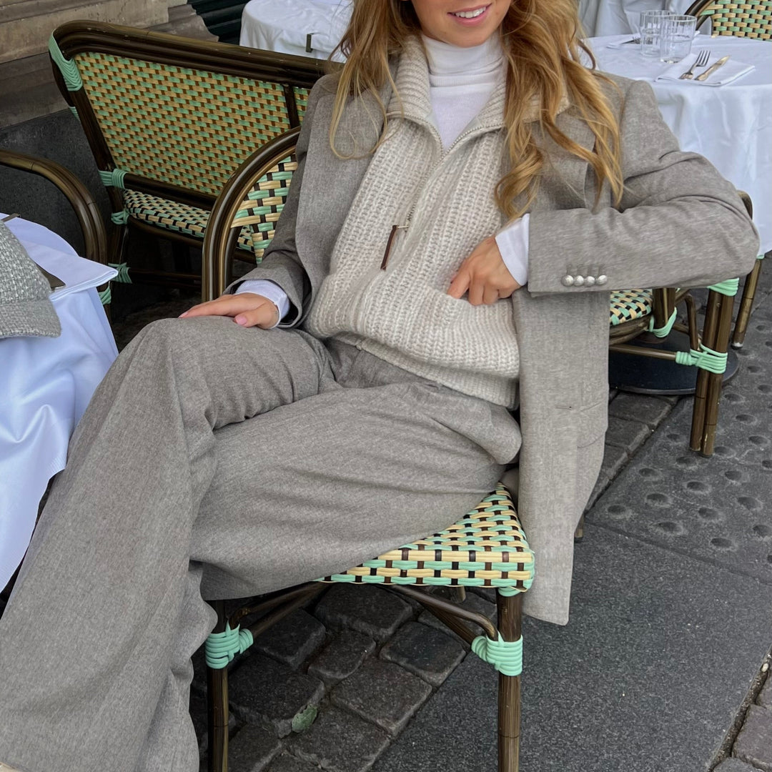 TAGLIATORE SUIT
