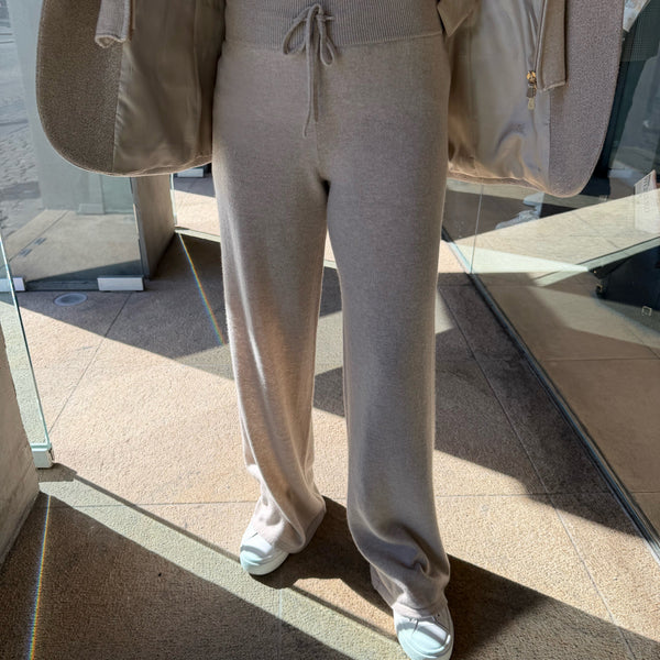 LISA YANG CASHMERE BUKS